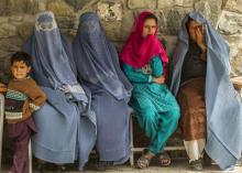 Donne afghane con il burqa