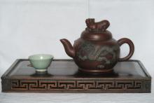Teiera Yixing e tazzina celadon (collezione privata)