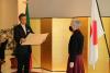 Il Console Generale Amamiya presenta l'onorificenza