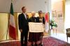 Il Console Generale Amamiya e la sua consorte con la professoressa Spadavecchia