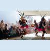 <strong>Monastero di Tengboché (Khumbu):</strong> Nella danza NGA CHAN - la danza dei tamburi, si celebra la vittoria della disciplina spirituale contro le tentazioni di vie non ortodosse.I danzatori rappresentano la lotta tra demoni e Dharmapala - i protettori della fede.